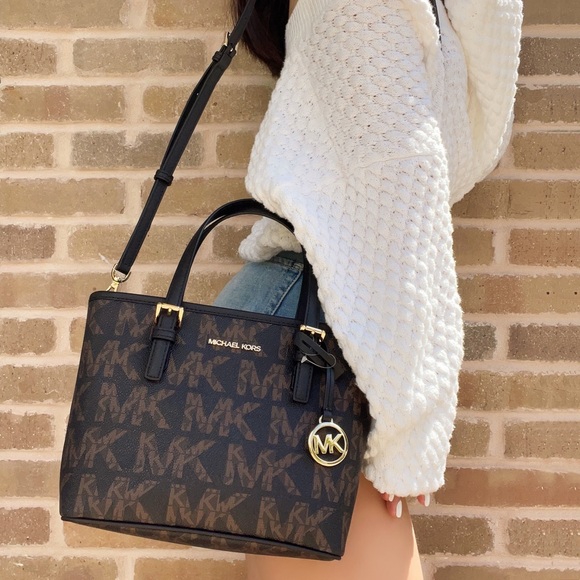 NWT Michael Kors Handbag 💕Gaby’sBags - Picture 5 of 6